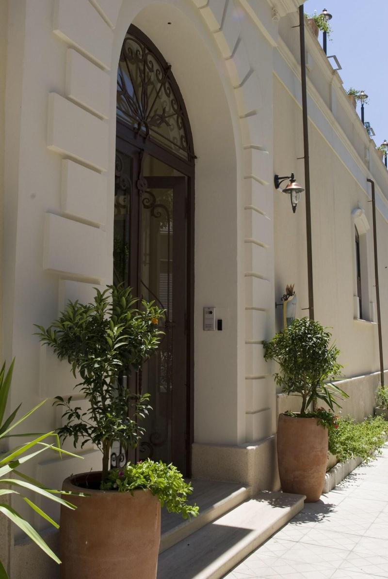 Palazzo Reginella Aparthotel Bovalino Marina Exterior photo